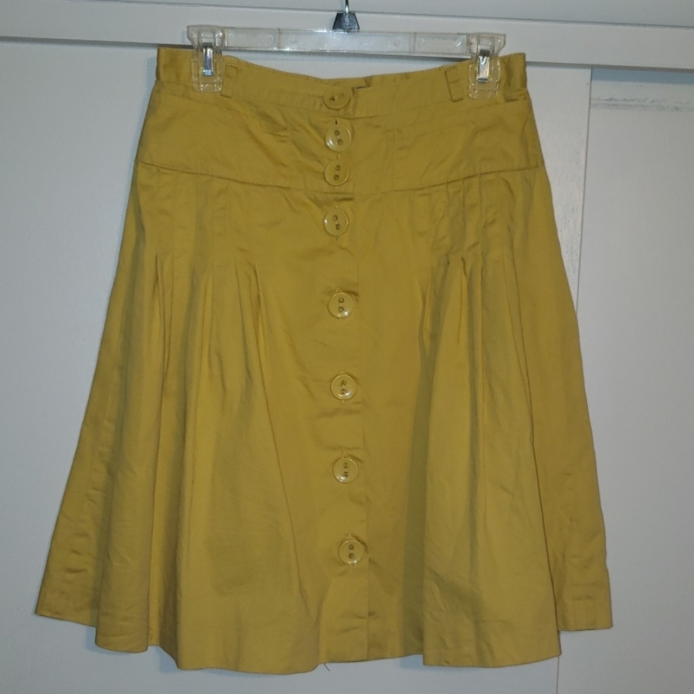 H&M yellow skirt. Size 8